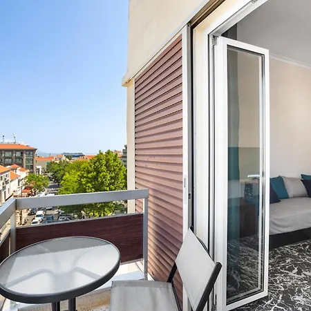 Apartment Uplevel 4th Floor With And Sea View Next To Old Port Chania (Crete)